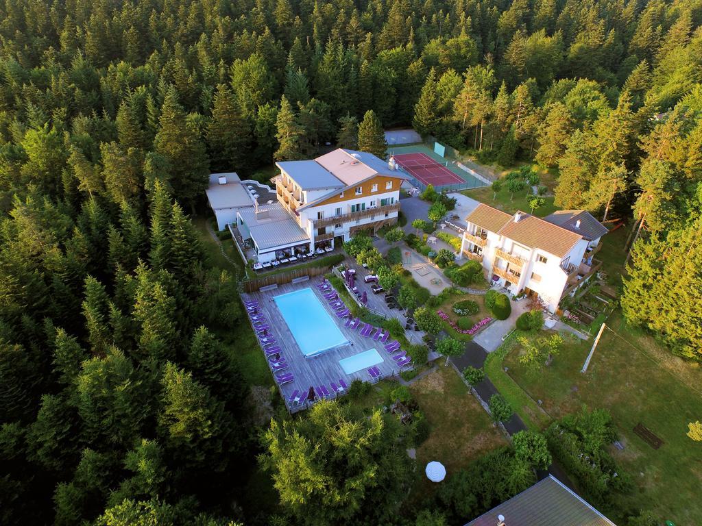 Logis Hotel Clair Matin Le Chambon-sur-Lignon Buitenkant foto