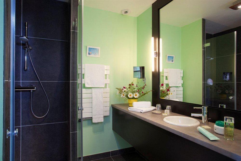 Logis Hotel Clair Matin Le Chambon-sur-Lignon Buitenkant foto